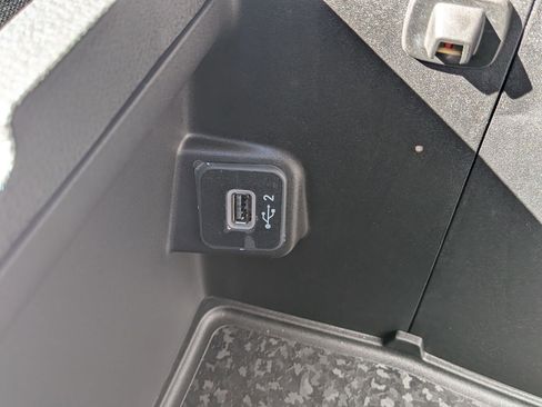 New 2025 Jeep Gladiator Sport image 21