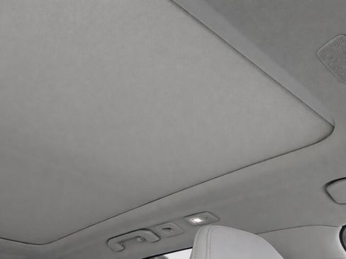 Certified 2025 Volvo XC60 T8 Plus w/ Protection Package Premier AWD/4WD image 17
