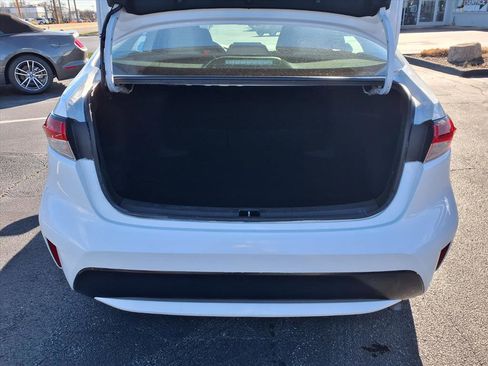 Used 2022 Toyota Corolla LE image 25
