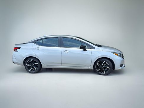 Used 2024 Nissan Sentra SR FWD image 3
