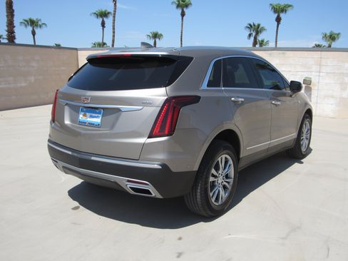 Used 2023 Cadillac XT5 Premium Luxury w/ Technology Package FWD image 5