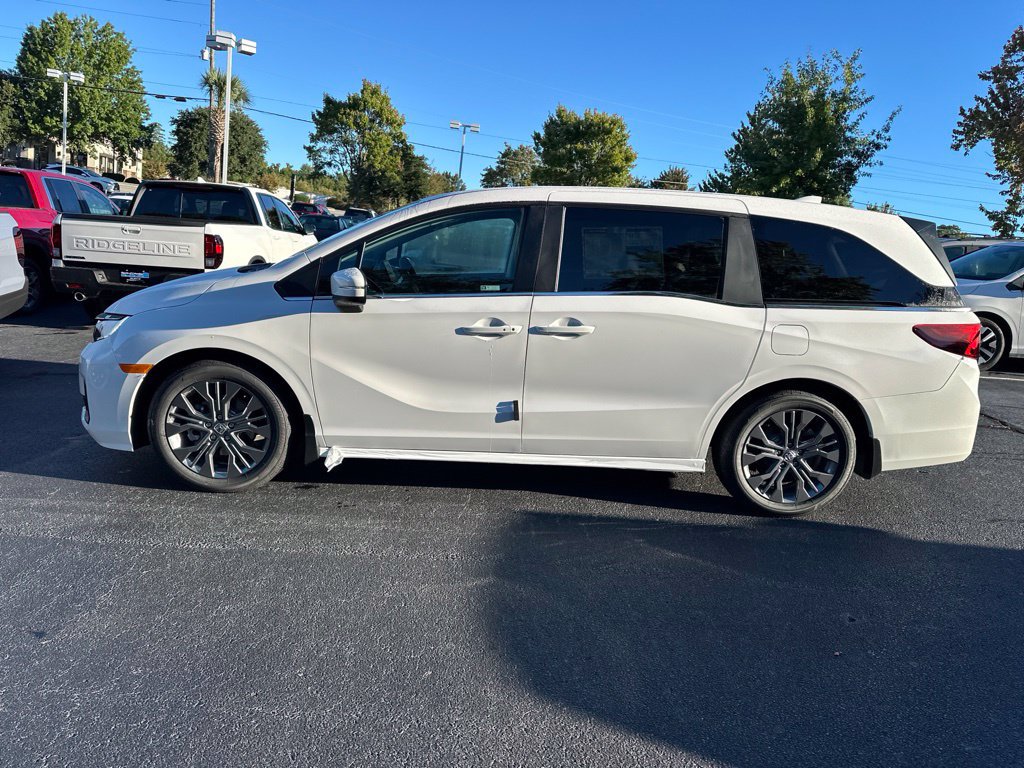 New 2027 Honda Odyssey Touring image 6