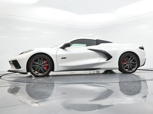 Used 2023 Chevrolet Corvette Stingray Premium Conv w/ Z51 Performance Package RWD image 50