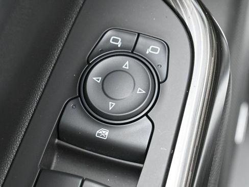 Used 2018 GMC Acadia SLT image 13