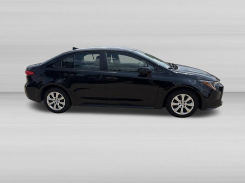 Used 2026 Toyota Corolla LE FWD image 3