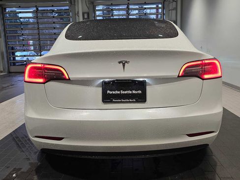 Used 2022 Tesla Model 3 image 4