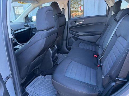 Used 2023 Ford Edge SE image 13