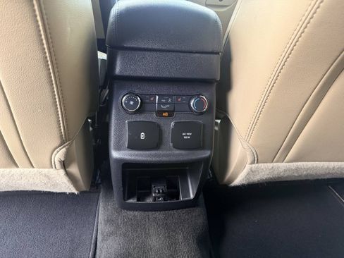 Used 2017 Ford Explorer Limited FWD image 27