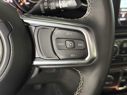 Used 2022 Jeep Wrangler Unlimited Sahara w/ Cold Weather Group image 29