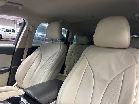 Used 2019 Lincoln Nautilus Select image 22