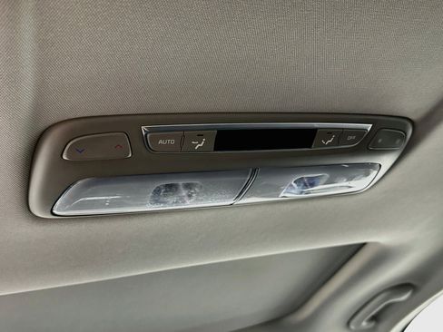 Used 2025 Kia Telluride S FWD image 28