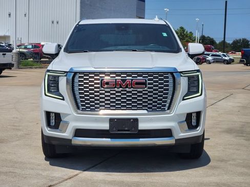 Used 2024 GMC Yukon XL Denali RWD image 2