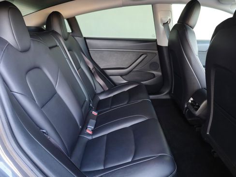 Used 2022 Tesla Model 3 Long Range AWD/4WD image 23