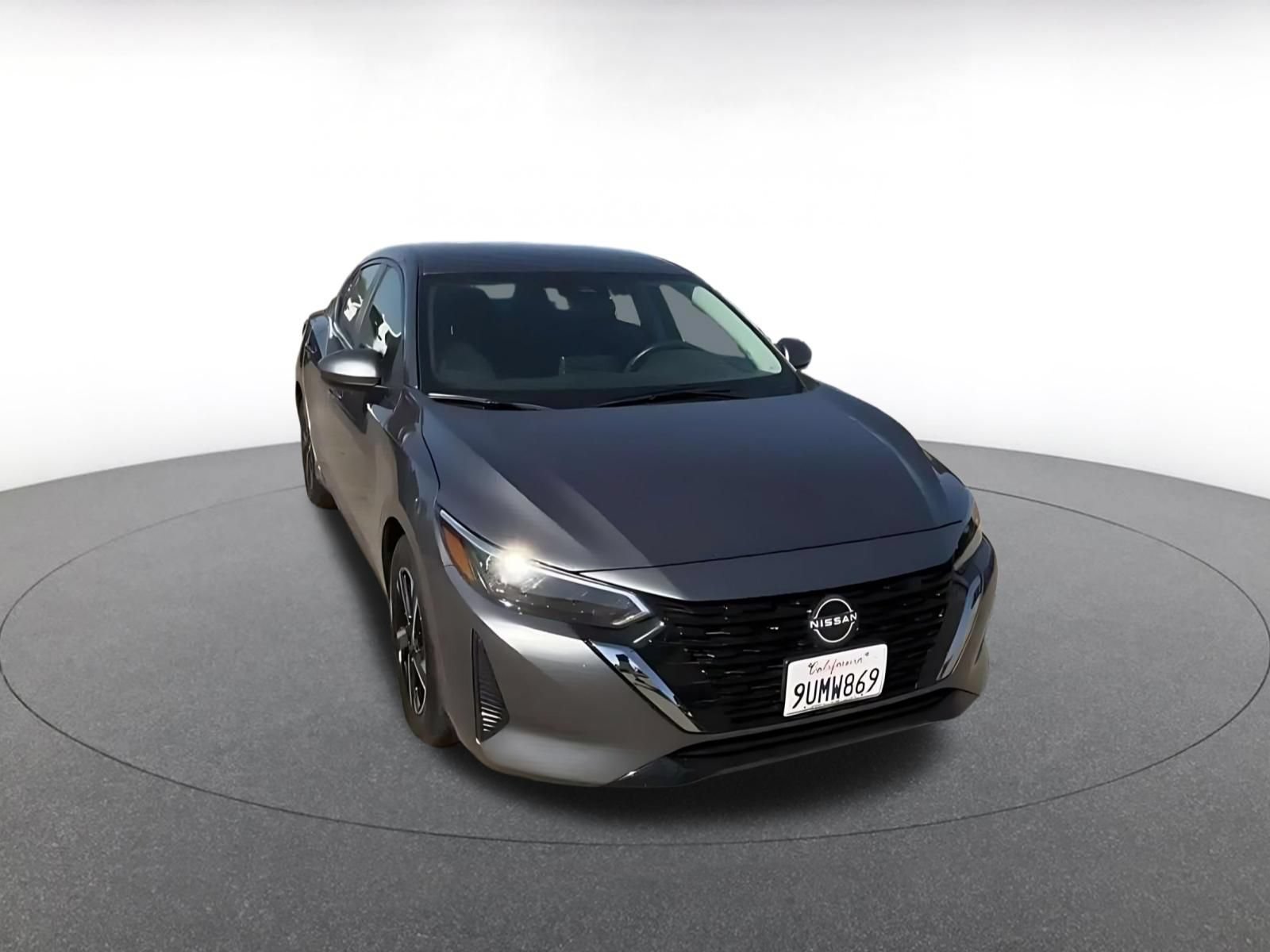 Used 2025 Nissan Sentra SV FWD image 3