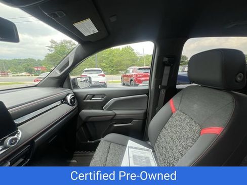 Certified 2024 Chevrolet Colorado Z71 w/ Z71 Convenience Package 2 AWD/4WD image 11
