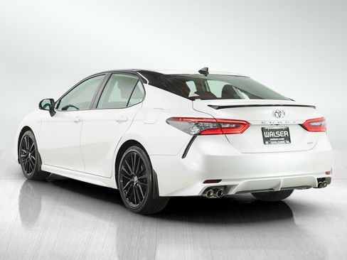 Used 2022 Toyota Camry XSE FWD image 3