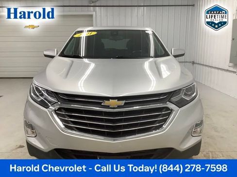 Used 2021 Chevrolet Equinox LT image 2