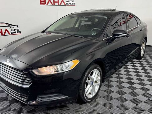 Used 2016 Ford Fusion SE FWD image 3