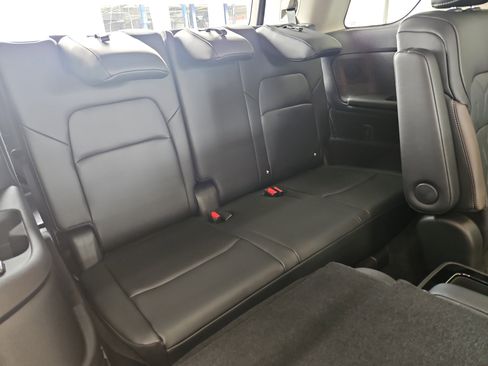 New 2026 Nissan Pathfinder Platinum AWD/4WD image 13
