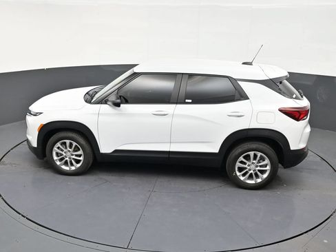 Used 2025 Chevrolet TrailBlazer LS FWD image 13