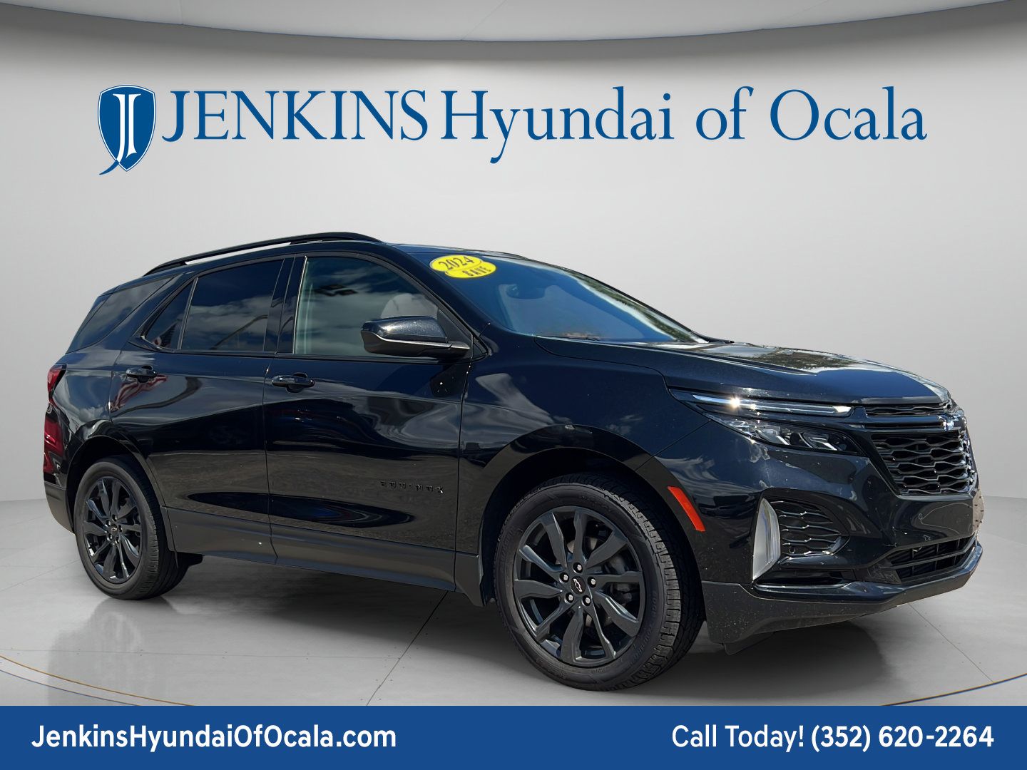 Used 2024 Chevrolet Equinox RS FWD image 1