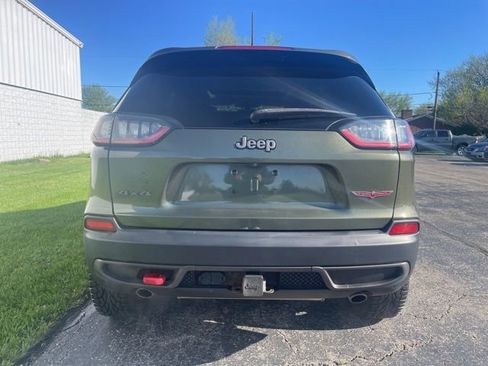 Used 2020 Jeep Cherokee Trailhawk w/ Comfort & Convenience Group AWD/4WD image 12