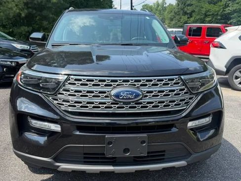 Used 2020 Ford Explorer Limited AWD/4WD image 2