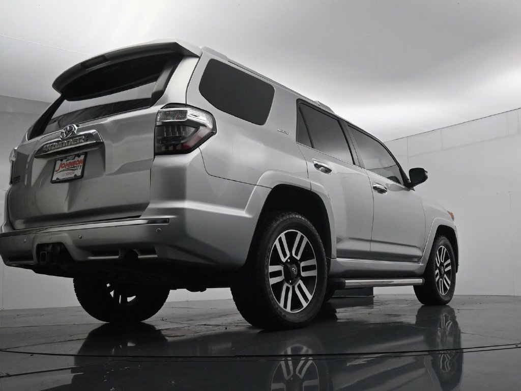 Used 2016 Toyota 4Runner Limited AWD/4WD image 37