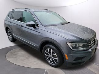 Used 2020 Volkswagen Tiguan SE w/ Panoramic Sunroof Package image 1