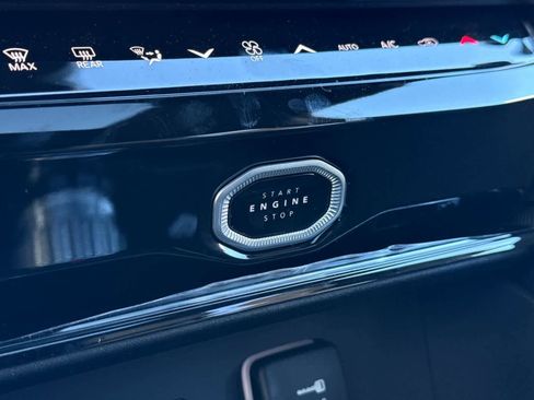 New 2026 Jeep Grand Cherokee Altitude AWD/4WD image 25