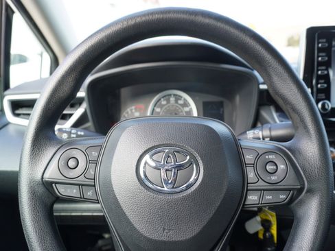 Used 2020 Toyota Corolla LE image 20