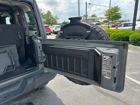 Used 2019 Jeep Wrangler Sport AWD/4WD image 32