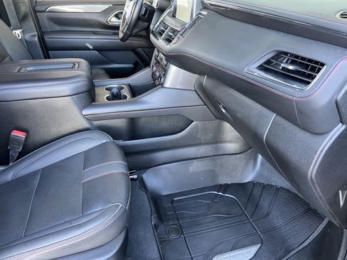 Used 2023 Chevrolet Suburban RST AWD/4WD image 25