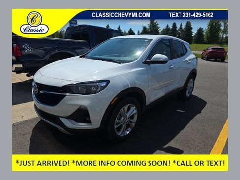 Used 2023 Buick Encore GX Preferred w/ Cold Weather Comfort Package AWD/4WD image 1