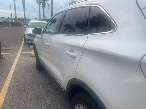 Used 2019 Lincoln MKC Premiere AWD/4WD image 4