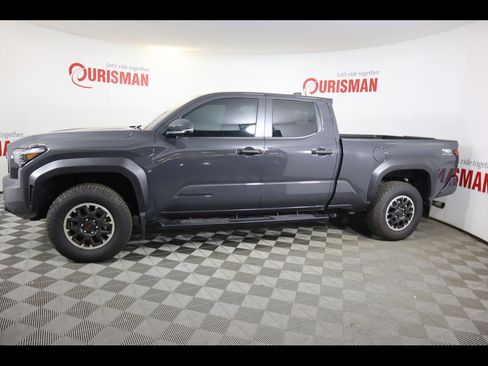Used 2025 Toyota Tacoma TRD Off-Road w/ TRD Off Road Premium Package AWD/4WD image 6