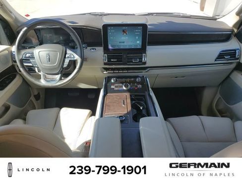 Used 2020 Lincoln Navigator Reserve w/ Luxury Package image 17