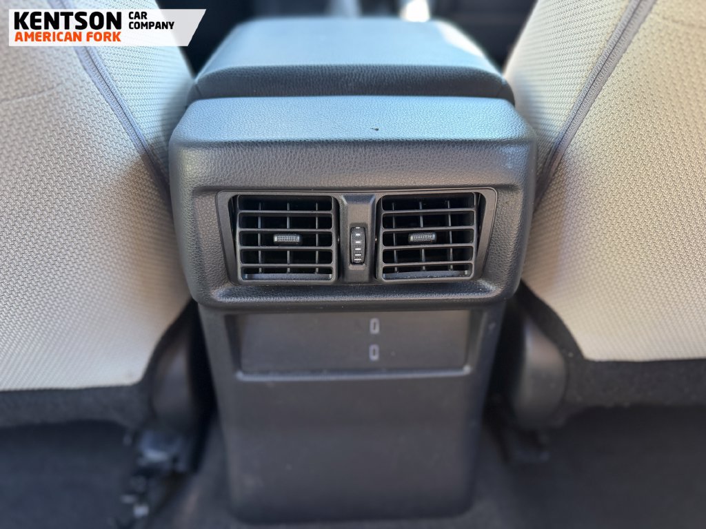 Used 2025 Toyota 4Runner SR5 AWD/4WD image 30