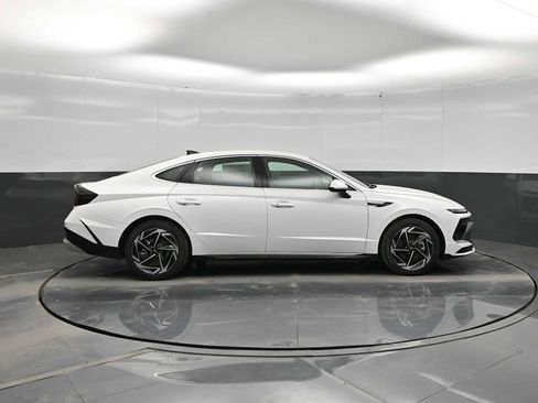 New 2026 Hyundai Sonata SEL FWD image 9