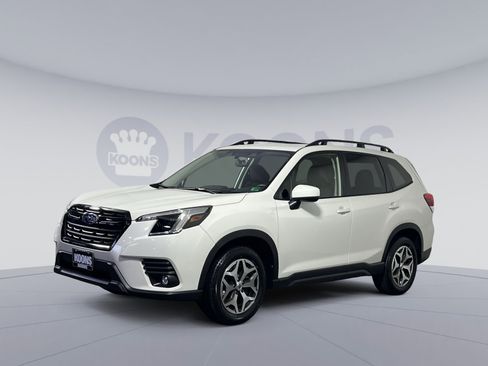Used 2024 Subaru Forester Premium image 1