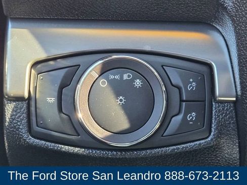 Certified 2019 Ford Explorer XLT image 24