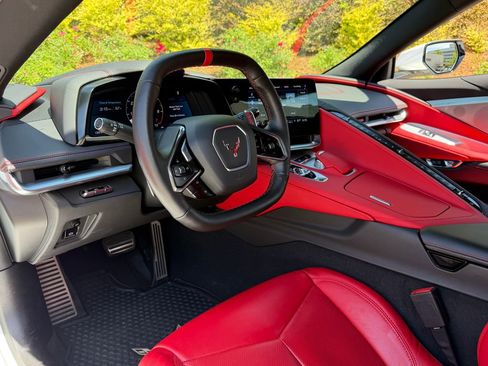 Used 2022 Chevrolet Corvette Stingray Preferred Cpe w/ Z51 Performance Package RWD image 14