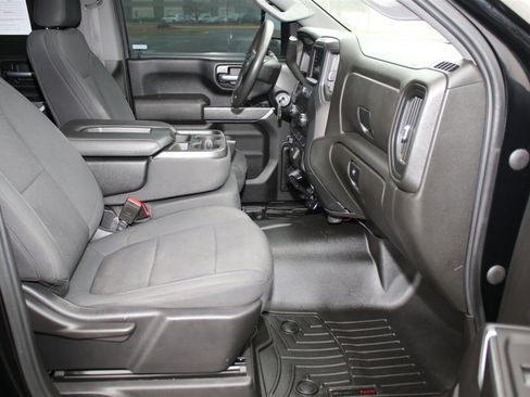 Used 2021 Chevrolet Silverado 2500 Custom w/ Custom Convenience Package image 8