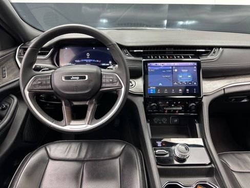 Certified 2024 Jeep Grand Cherokee L Limited w/ Luxury Tech Group II image 30