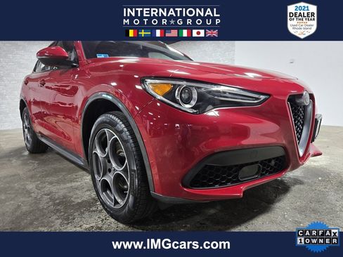 Used 2022 Alfa Romeo Stelvio Ti image 4