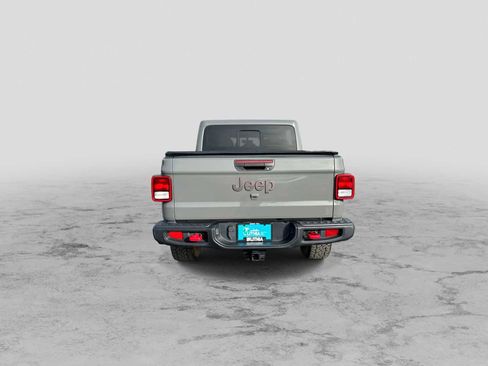 Used 2022 Jeep Gladiator Rubicon w/ Trailer Tow Package AWD/4WD image 7