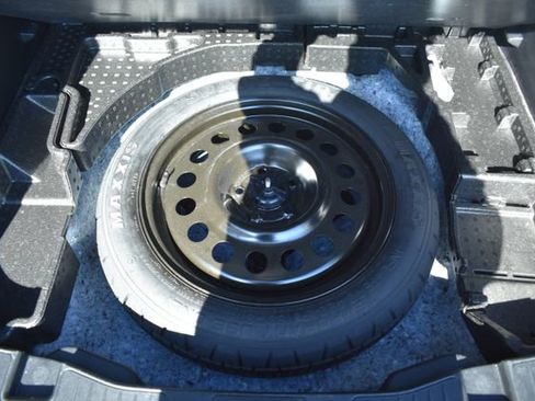 Used 2024 Ford Escape Platinum AWD/4WD image 39