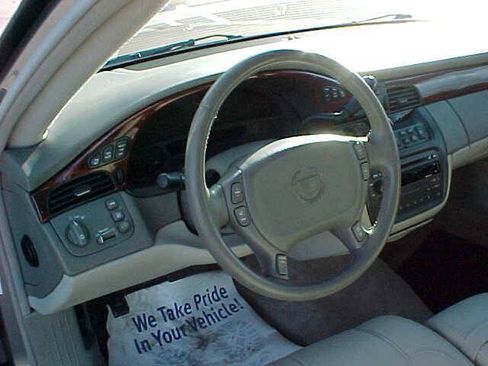Used 2004 Cadillac De Ville FWD image 20