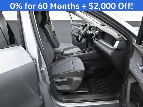 New 2026 Volkswagen Tiguan SE image 14