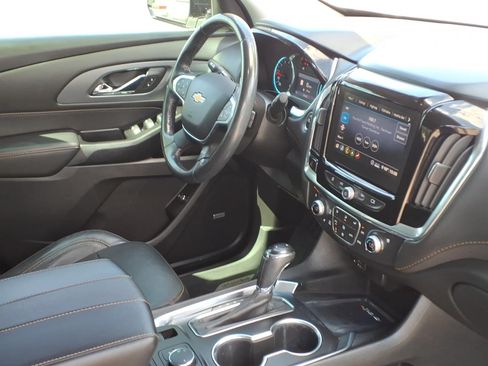 Used 2020 Chevrolet Traverse Premier w/ Redline Edition FWD image 10